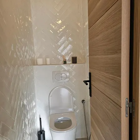 8 Min Paris Centre Apartment